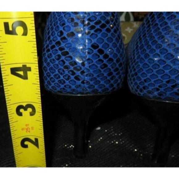 Christian Siriano Gorgeous Blue Python Snakeskin Embossed Italian Leather Pumps - Picture 5 of 13